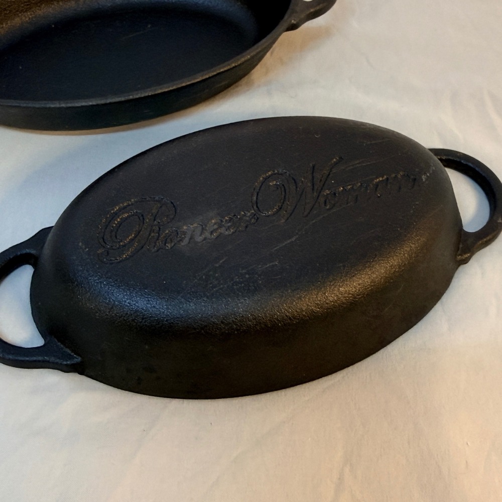 Pioneer Woman Cast Iron Mini Oval Au Gratin Dishes Set of 2 Black Individual Pan - Picture 3 of 8